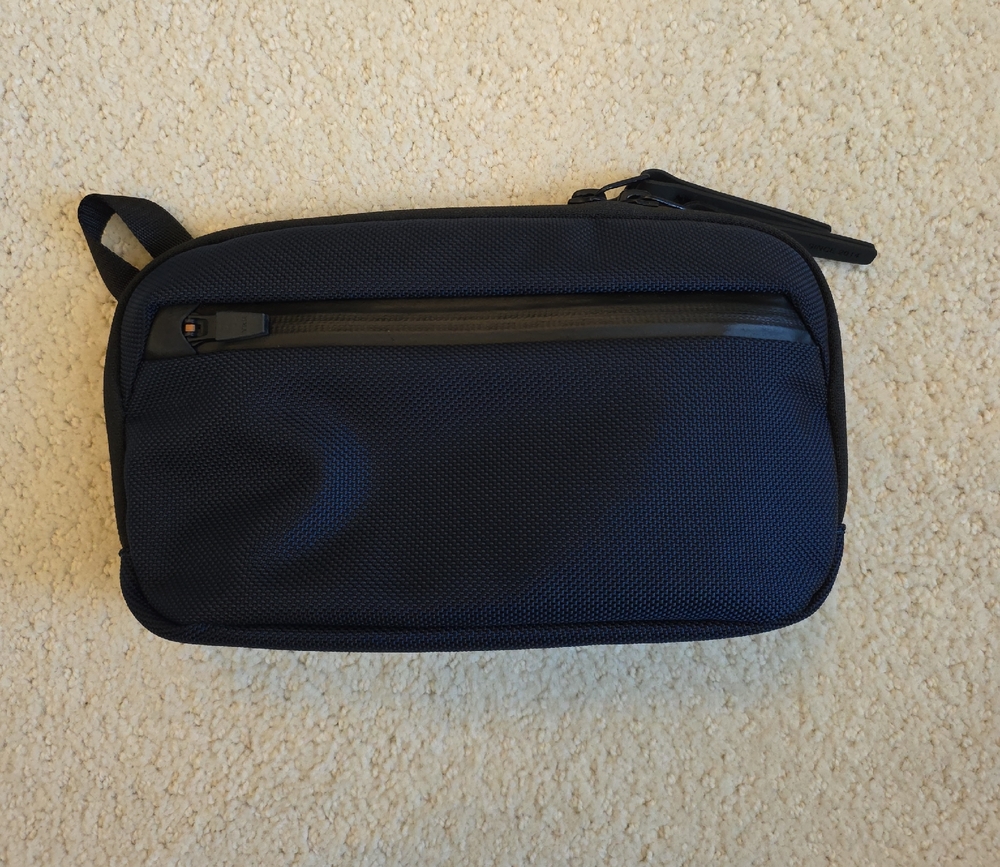Aer Slim Pouch 2